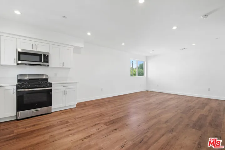6334 1/2 Beck Avenue, North Hollywood, California 91606