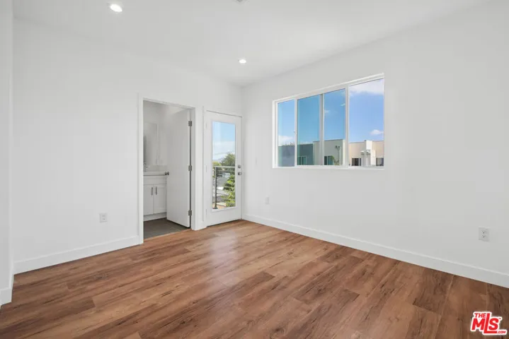 6334 1/2 Beck Avenue, North Hollywood, California 91606