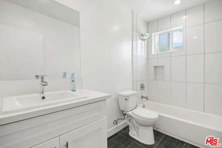 6334 1/2 Beck Avenue, North Hollywood, California 91606