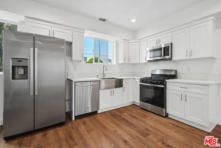 6334 1/2 Beck Avenue, North Hollywood, California 91606