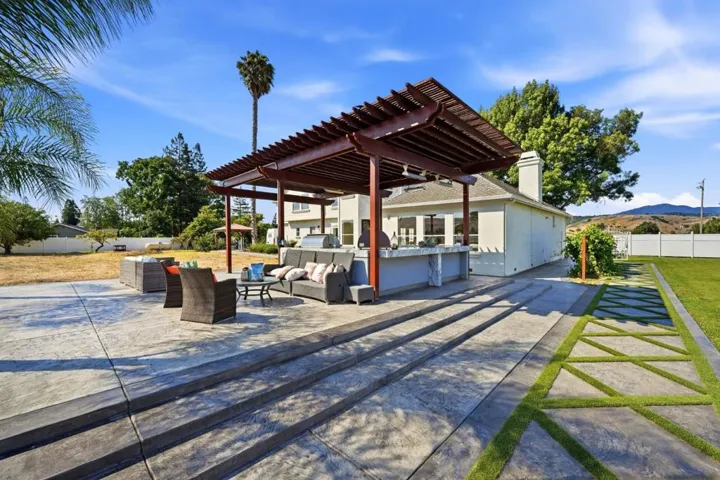 194 Lantz Drive, Morgan Hill, California 95037