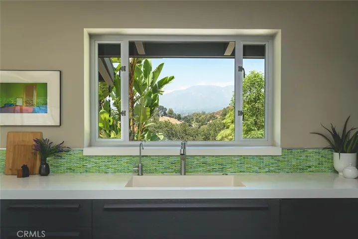 2770 Mira Vista Drive, Glendale, California 91208