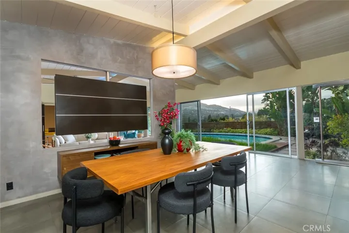 2770 Mira Vista Drive, Glendale, California 91208