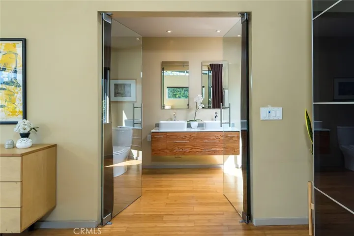 2770 Mira Vista Drive, Glendale, California 91208