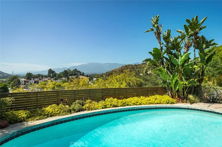 2770 Mira Vista Drive, Glendale, California 91208