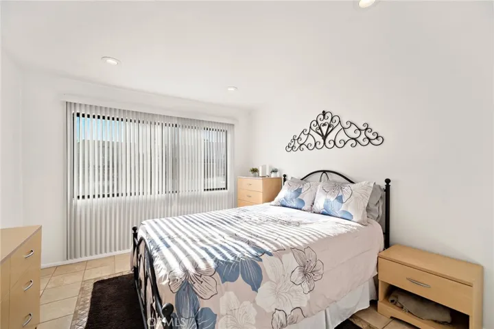 25761 Le Parc 82, Lake Forest, California 92630
