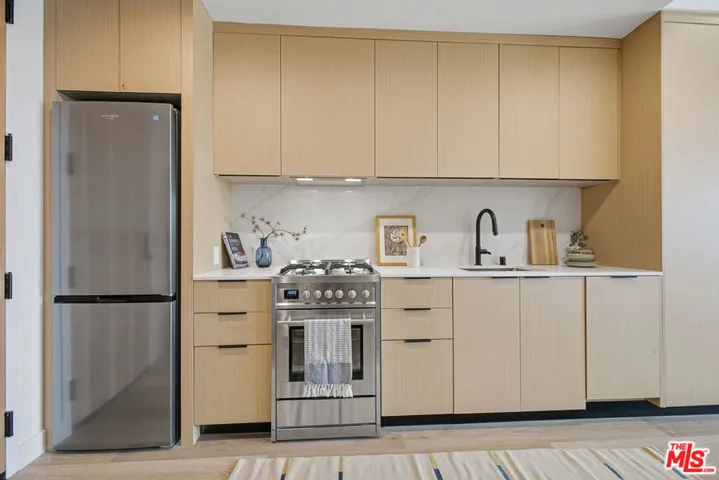 3555 Overland Avenue 512, Los Angeles, California 90034