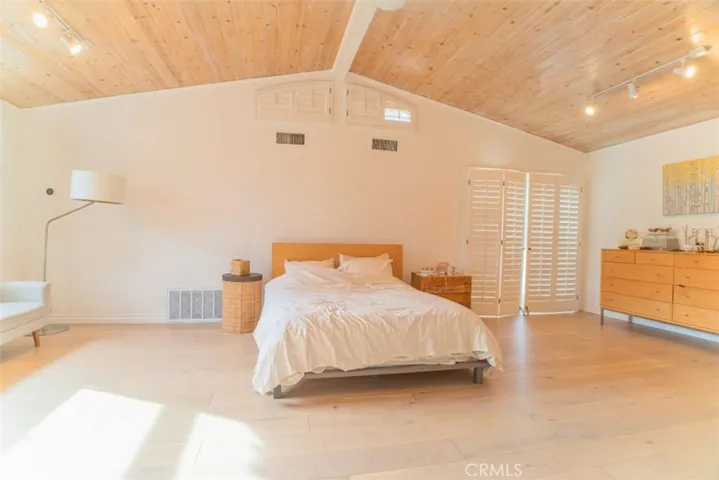5179 Canoga Ave, Woodland Hills, California 91364