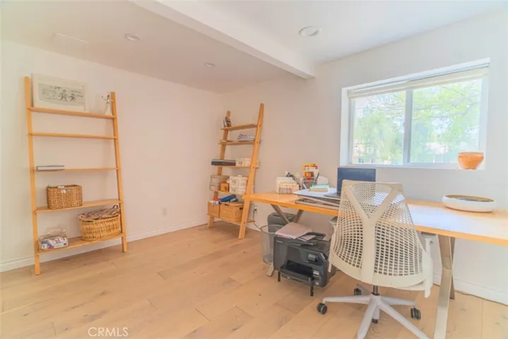 5179 Canoga Ave, Woodland Hills, California 91364