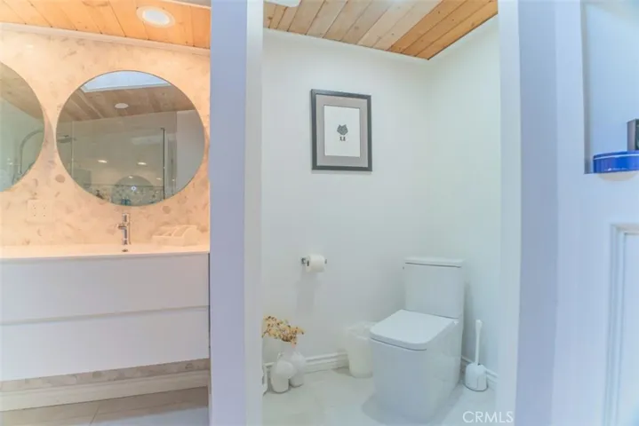 5179 Canoga Ave, Woodland Hills, California 91364