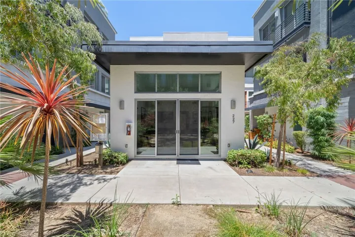 205 Elm, Long Beach, California 90802
