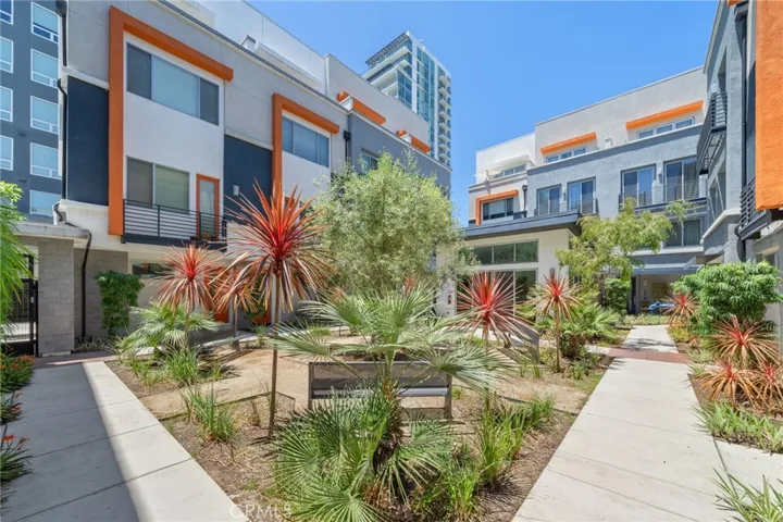 205 Elm, Long Beach, California 90802
