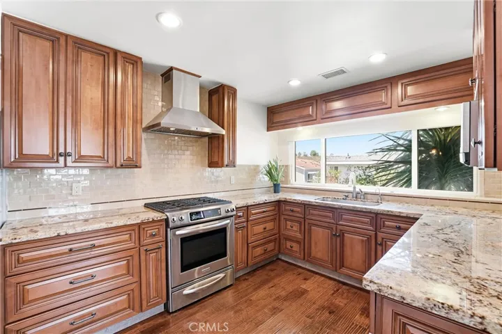 53 Saratoga, Newport Beach, California 92660 — photo 4