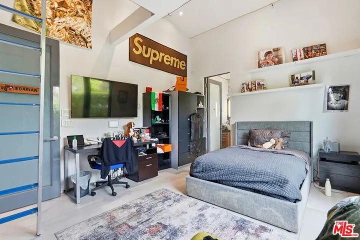 624 23rd Street, Santa Monica, California 90402