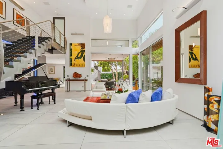 624 23rd Street, Santa Monica, California 90402