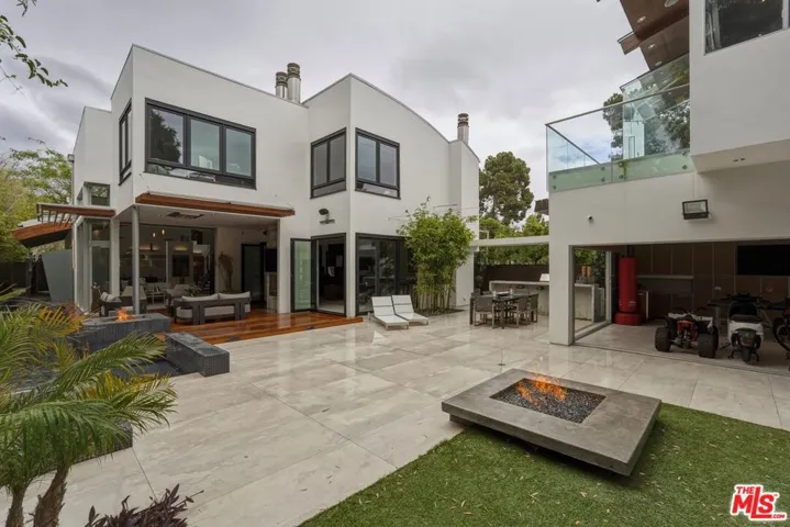 624 23rd Street, Santa Monica, California 90402