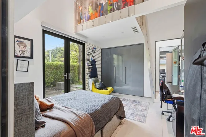 624 23rd Street, Santa Monica, California 90402