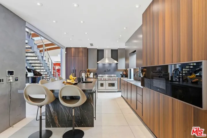 624 23rd Street, Santa Monica, California 90402