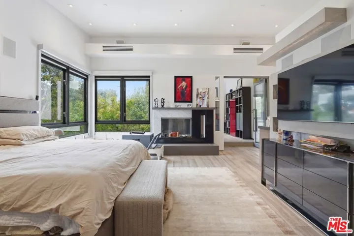 624 23rd Street, Santa Monica, California 90402