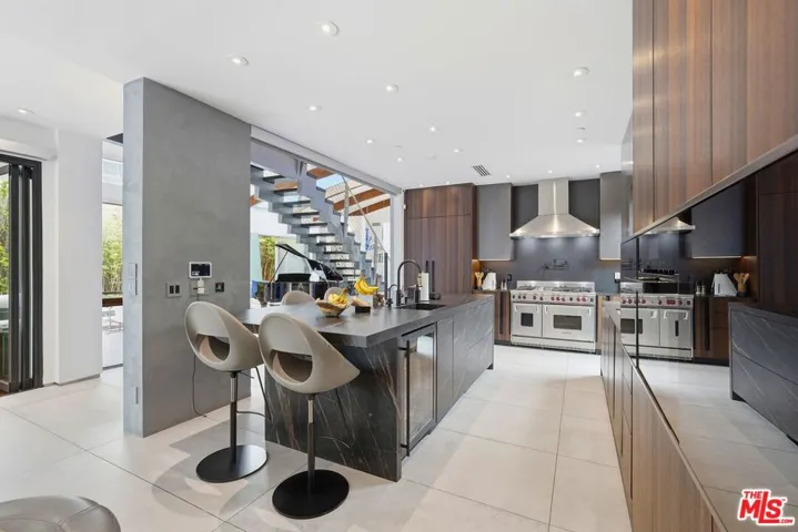 624 23rd Street, Santa Monica, California 90402