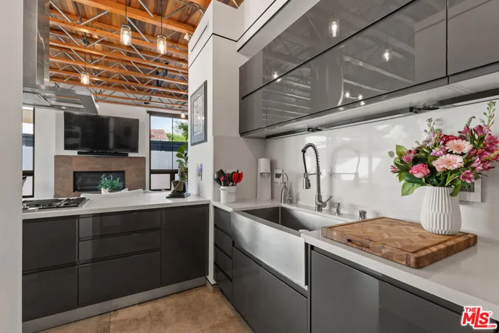 601 N Crescent Heights Boulevard, Los Angeles, California 90048