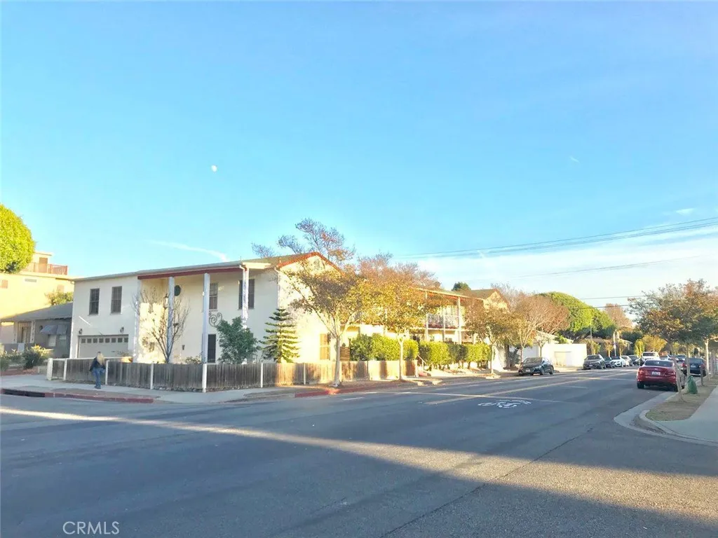 2302 Oak Street, Santa Monica, California 90405 — photo 4