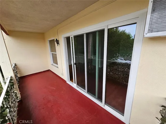 2302 Oak Street, Santa Monica, California 90405