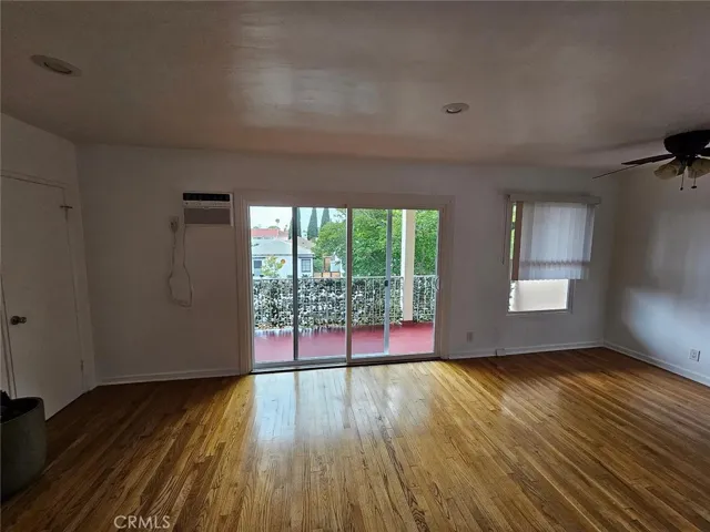 2302 Oak Street, Santa Monica, California 90405