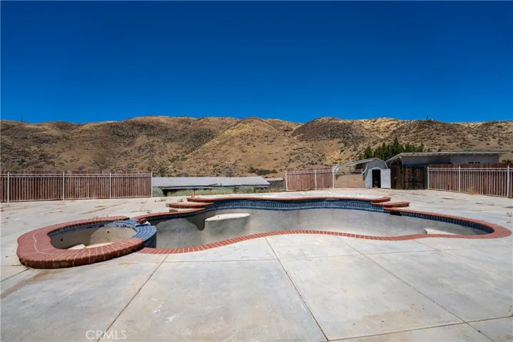 6221 Elizabeth Lake Road, Leona Valley, California 93551