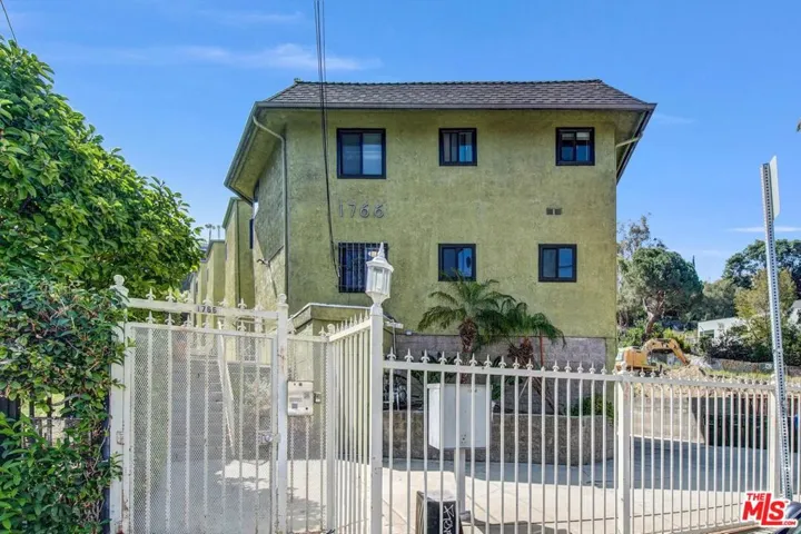 1766 Griffith Park Boulevard 1, Los Angeles, California 90026