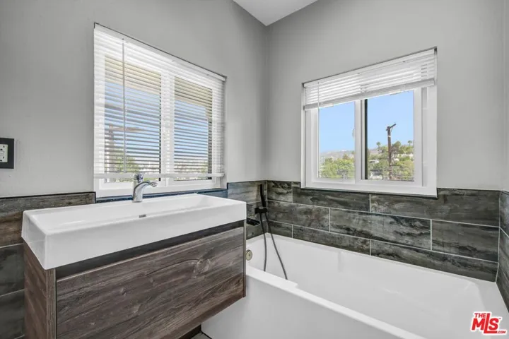 1766 Griffith Park Boulevard 1, Los Angeles, California 90026