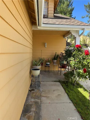 28243 Royal, Castaic, California 91384