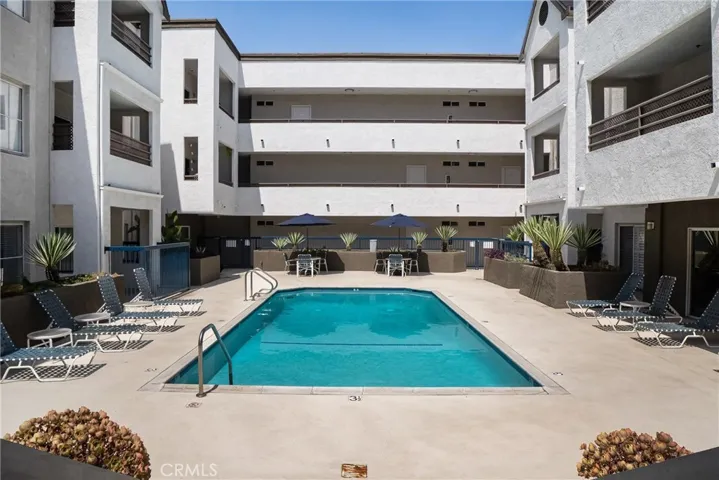 300 N El Molino, Pasadena, California 91101
