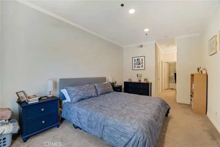 300 N El Molino, Pasadena, California 91101