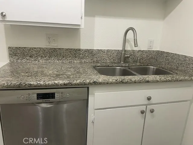 Kitchen sink prep area