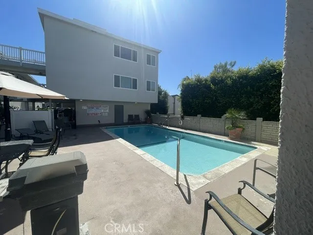 Barbecue area near pool