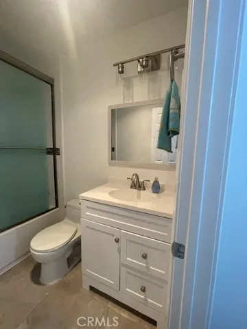 Bath vanity and mirror