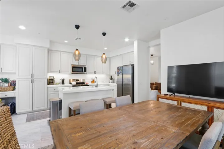 1 Warmspring, Aliso Viejo, California 92656