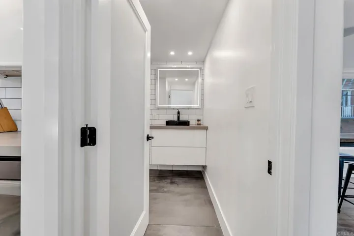 24 20th Avenue 12b, Venice, California 90291