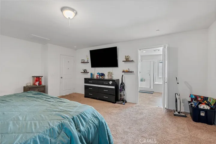 13050 Oakwood, Victorville, California 92392