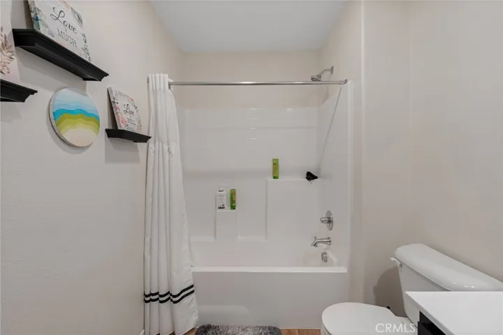 13050 Oakwood, Victorville, California 92392