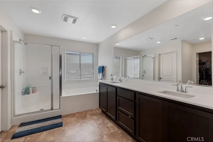 13050 Oakwood, Victorville, California 92392