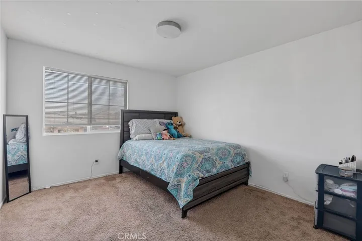 13050 Oakwood, Victorville, California 92392