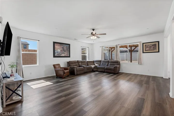 13050 Oakwood, Victorville, California 92392