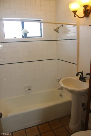 Small bath, downstairs