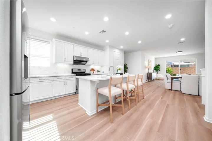 3429 E E Paraduxx Privado, Ontario, California 91762