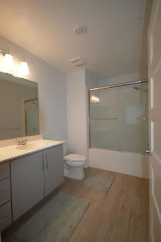 PRIMARY BATH TUB-SHOWER