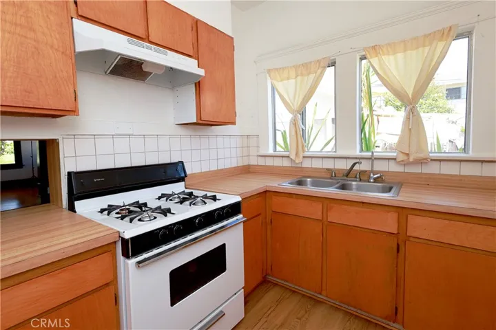 924 N Stoneman, Alhambra, California 91801