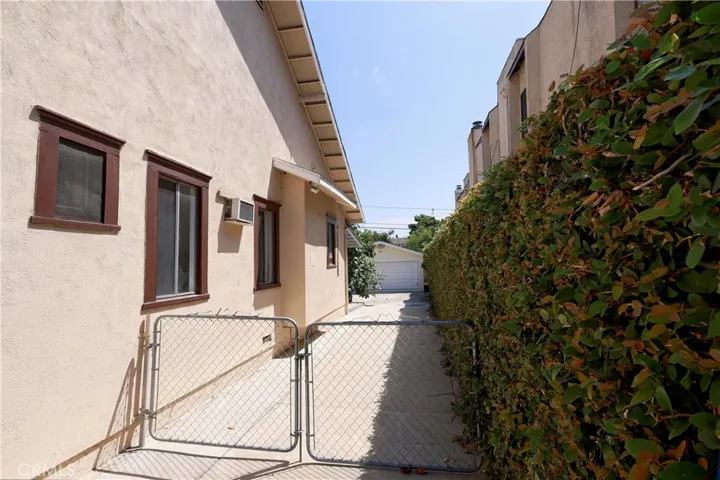 924 N Stoneman, Alhambra, California 91801