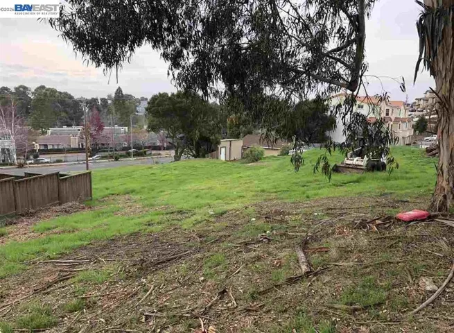 26660 Hayward Blvd, Hayward, California 94542